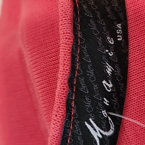 Lightweight Top With Batwing Sleeves - Picture 8 of 11